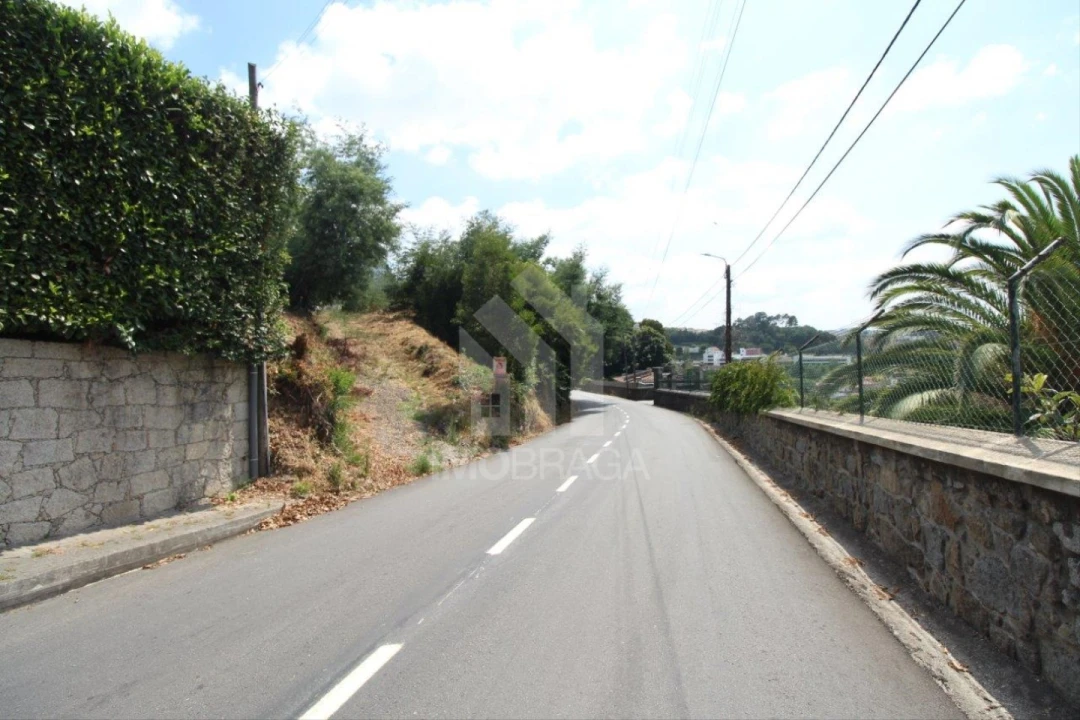 Terreno para Venda em Nogueiró e Tenões Foto 32