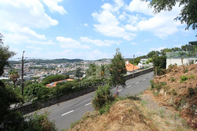 Terreno para Venda em Nogueiró e Tenões Foto 22