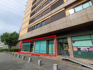 Loja para Venda em Cidade da Maia