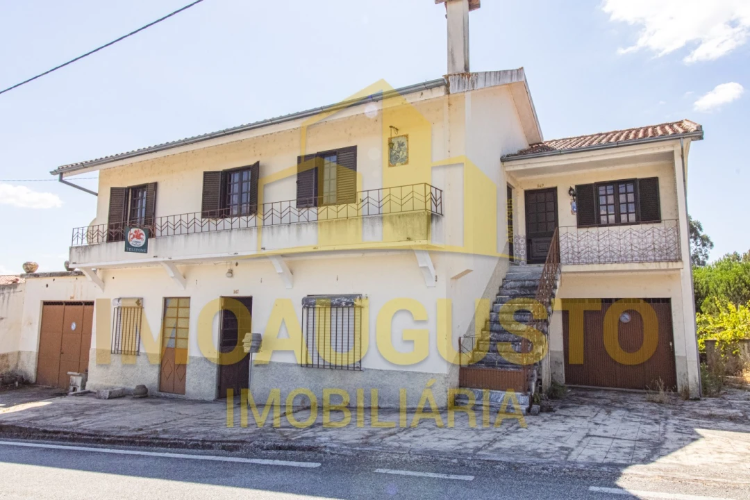 Moradia T4 para Venda em Tourais e Lajes Foto 1