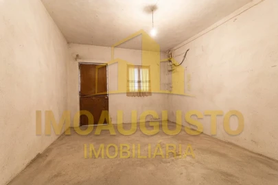 Moradia T4 para Venda em Tourais e Lajes