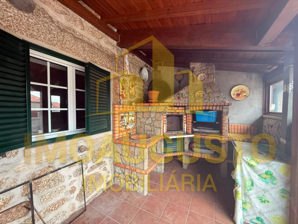 Moradia T3 para Venda em Aldeia do Bispo Foto 25