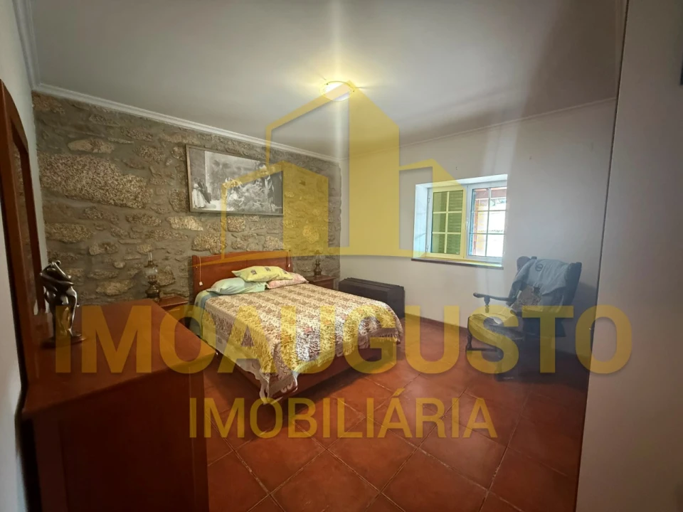 Moradia T3 para Venda em Aldeia do Bispo Foto 17