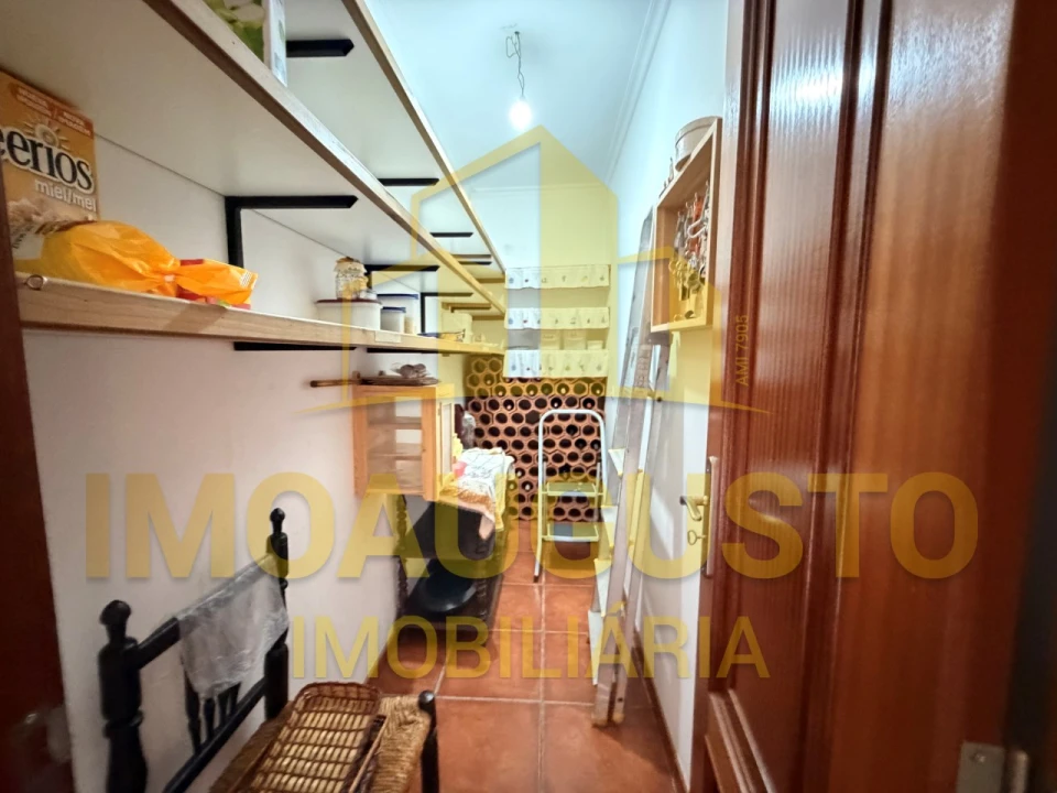 Moradia T3 para Venda em Aldeia do Bispo Foto 13