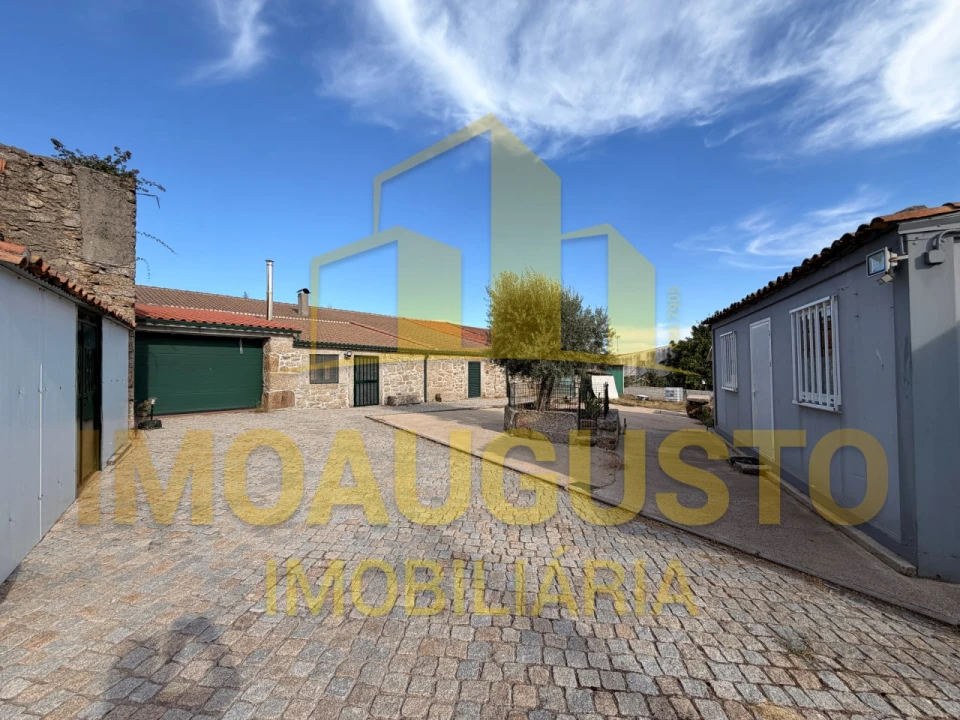 Moradia T3 para Venda em Aldeia do Bispo Foto 26