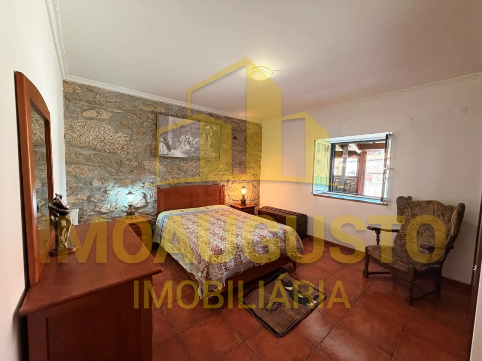 Moradia T3 para Venda em Aldeia do Bispo Foto 15