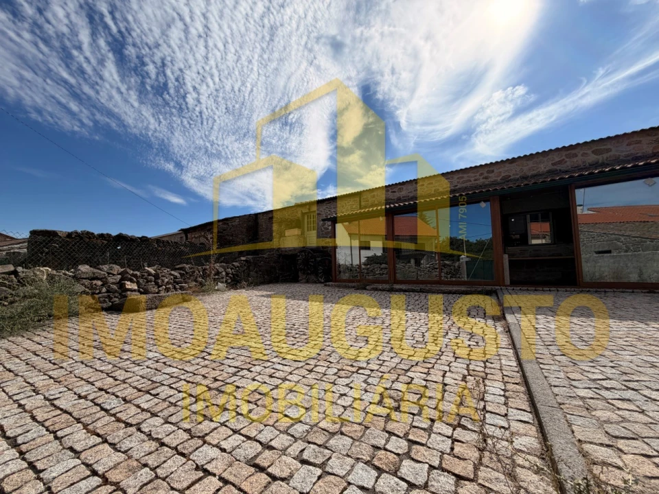 Moradia T3 para Venda em Aldeia do Bispo Foto 40