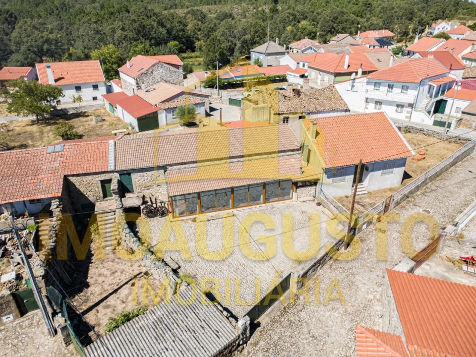 Moradia T3 para Venda em Aldeia do Bispo Foto 3