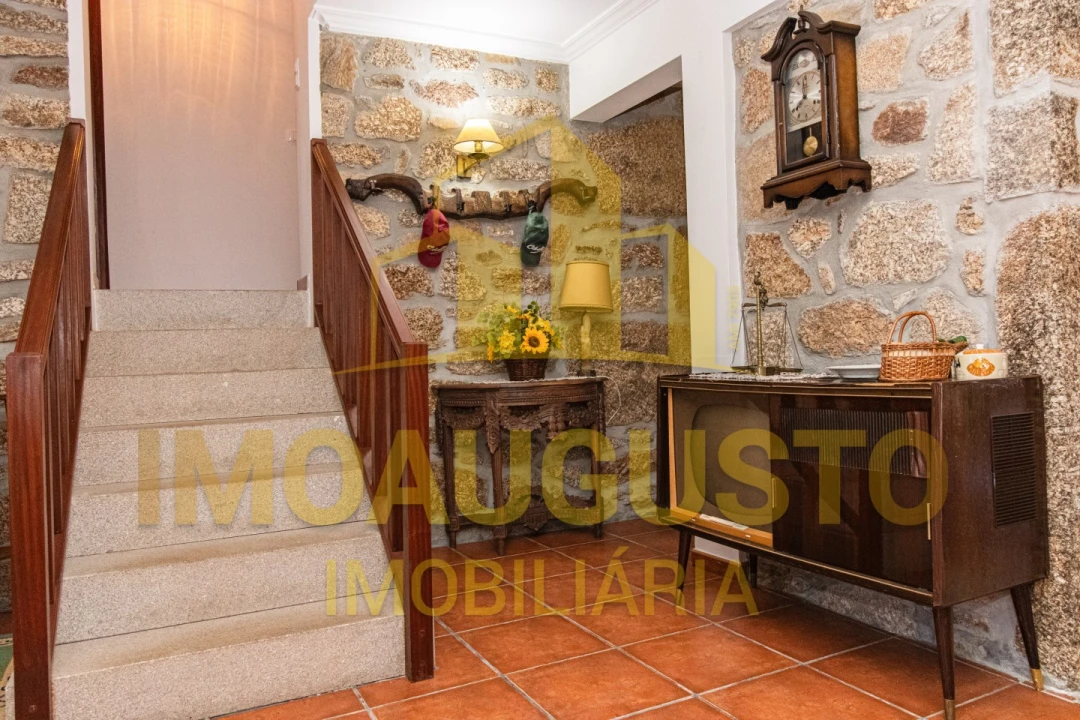 Moradia T3 para Venda em Aldeia do Bispo Foto 18