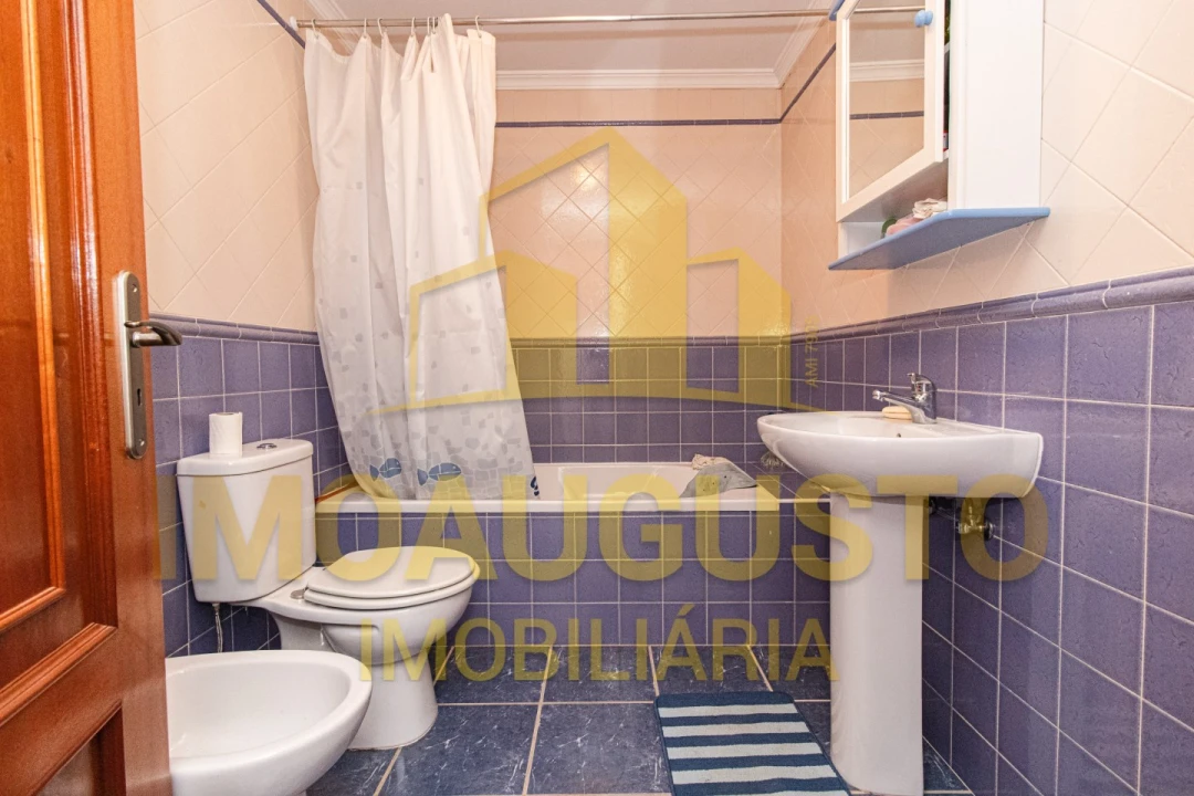 Moradia T3 para Venda em Aldeia do Bispo Foto 21