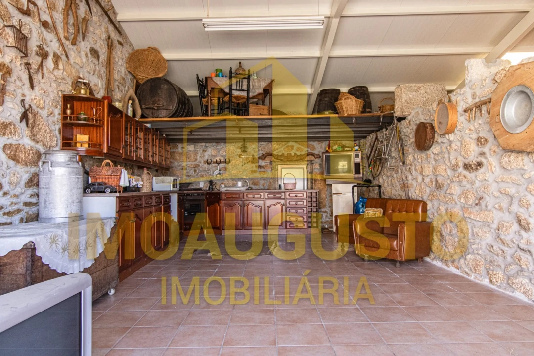 Moradia T3 para Venda em Aldeia do Bispo Foto 19