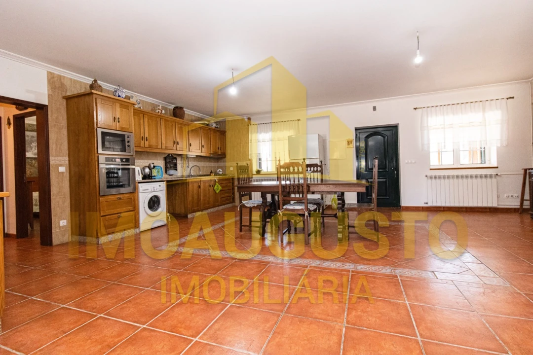 Moradia T3 para Venda em Aldeia do Bispo Foto 5