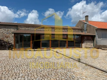 Moradia T3 para Venda em Aldeia do Bispo