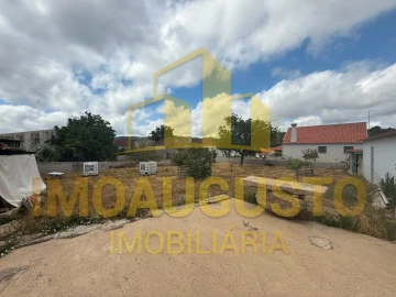 Moradia T3 para Venda em Aldeia do Bispo