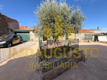 Moradia T3 para Venda em Aldeia do Bispo