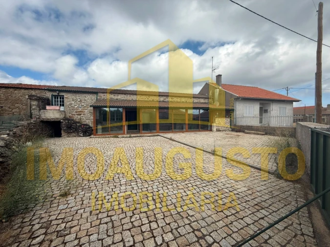 Moradia T3 para Venda em Aldeia do Bispo Foto 39
