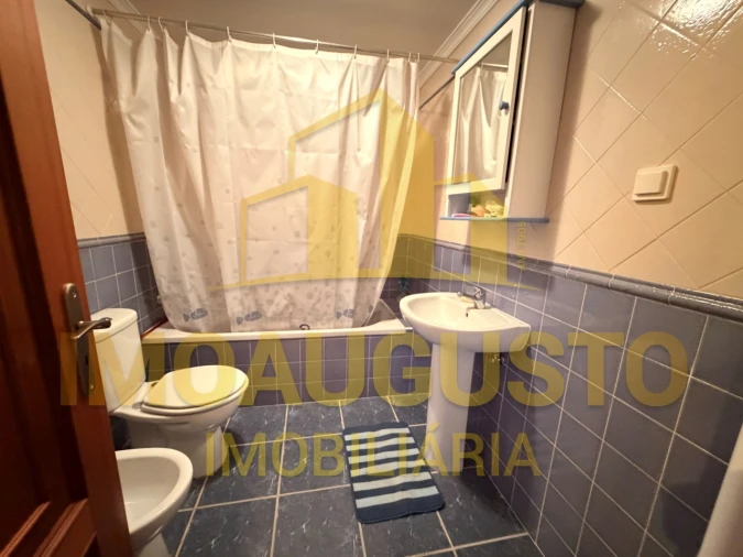 Moradia T3 para Venda em Aldeia do Bispo Foto 22