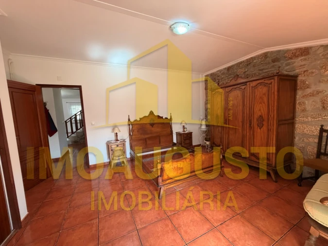 Moradia T3 para Venda em Aldeia do Bispo Foto 19