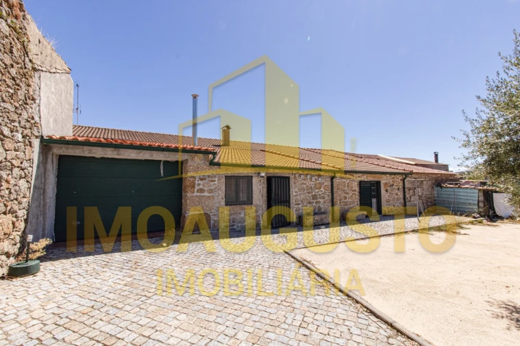 Moradia T3 para Venda em Aldeia do Bispo Foto 27