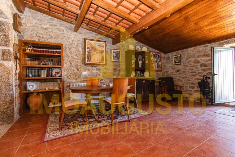 Moradia T3 para Venda em Aldeia do Bispo Foto 10