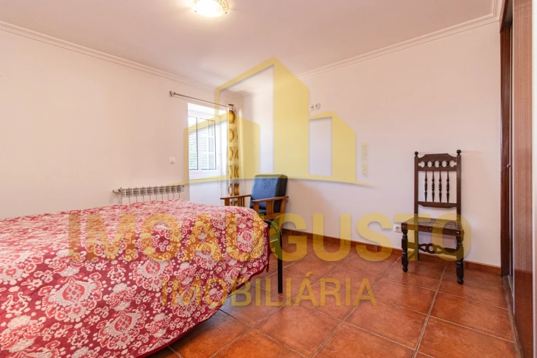 Moradia T3 para Venda em Aldeia do Bispo Foto 14