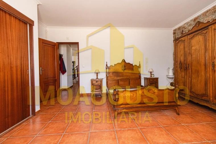 Moradia T3 para Venda em Aldeia do Bispo Foto 15