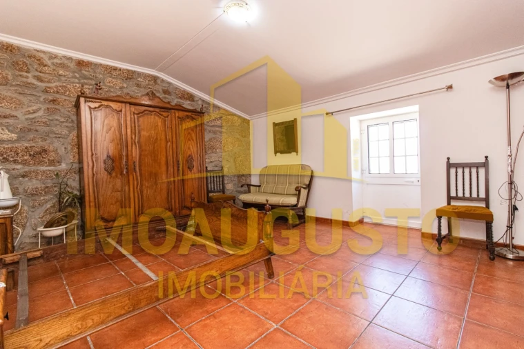 Moradia T3 para Venda em Aldeia do Bispo Foto 16