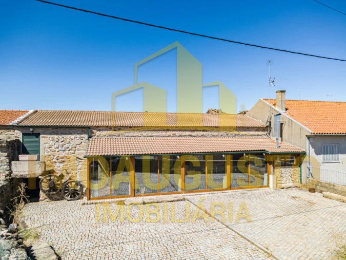 Moradia T3 para Venda em Aldeia do Bispo Foto 2