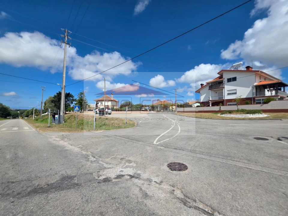 Terreno para Venda em Angeja Foto 2