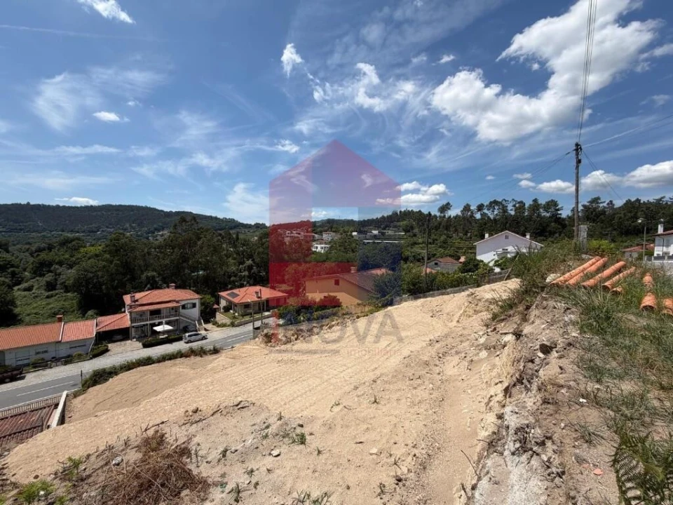 Moradia T3 para Venda em Escariz (São Mamede) e Escariz (São Martinho) Foto 10