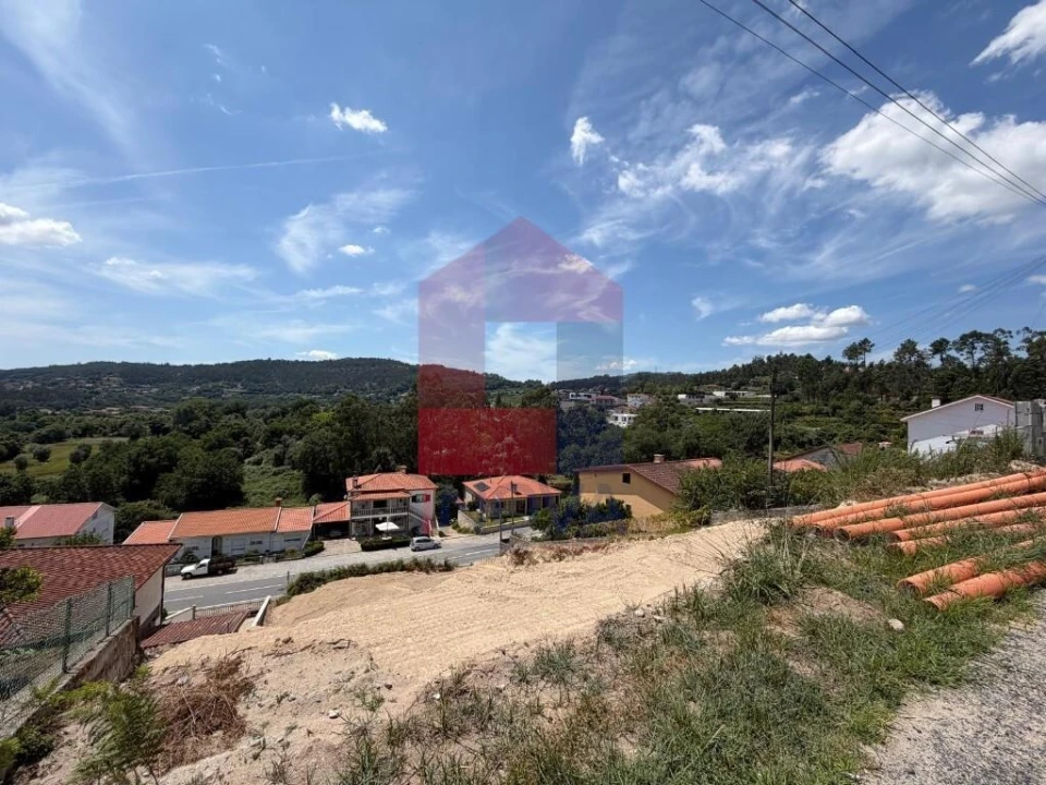 Moradia T3 para Venda em Escariz (São Mamede) e Escariz (São Martinho) Foto 14