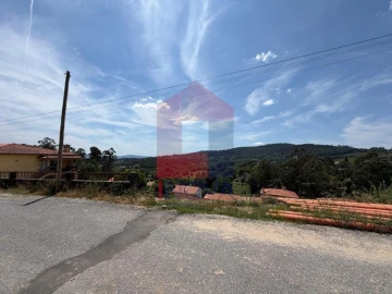 Moradia T3 para Venda em Escariz (São Mamede) e Escariz (São Martinho)