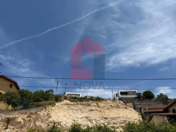 Moradia T3 para Venda em Escariz (São Mamede) e Escariz (São Martinho)
