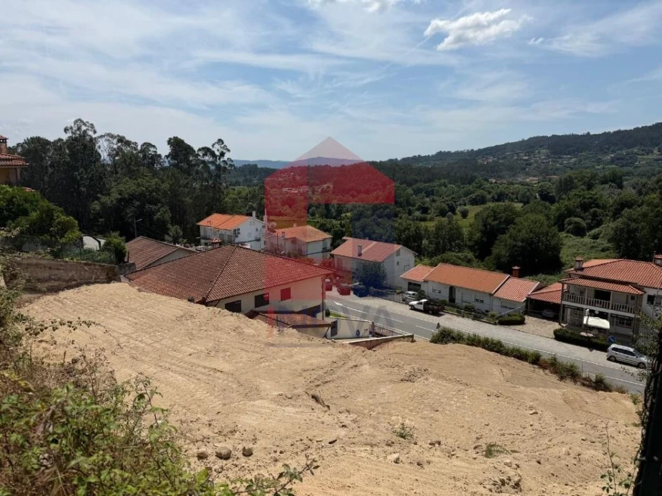 Moradia T3 para Venda em Escariz (São Mamede) e Escariz (São Martinho) Foto 13