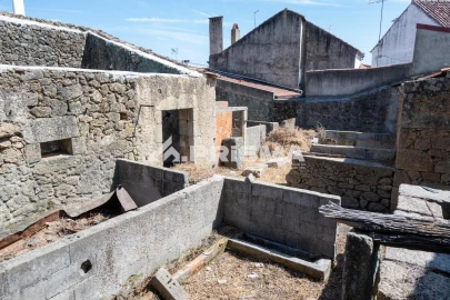 Moradia T5 para Venda em Escalos de Cima e Lousa