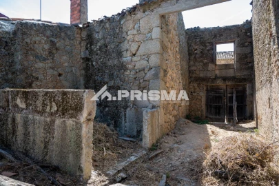 Moradia T5 para Venda em Escalos de Cima e Lousa
