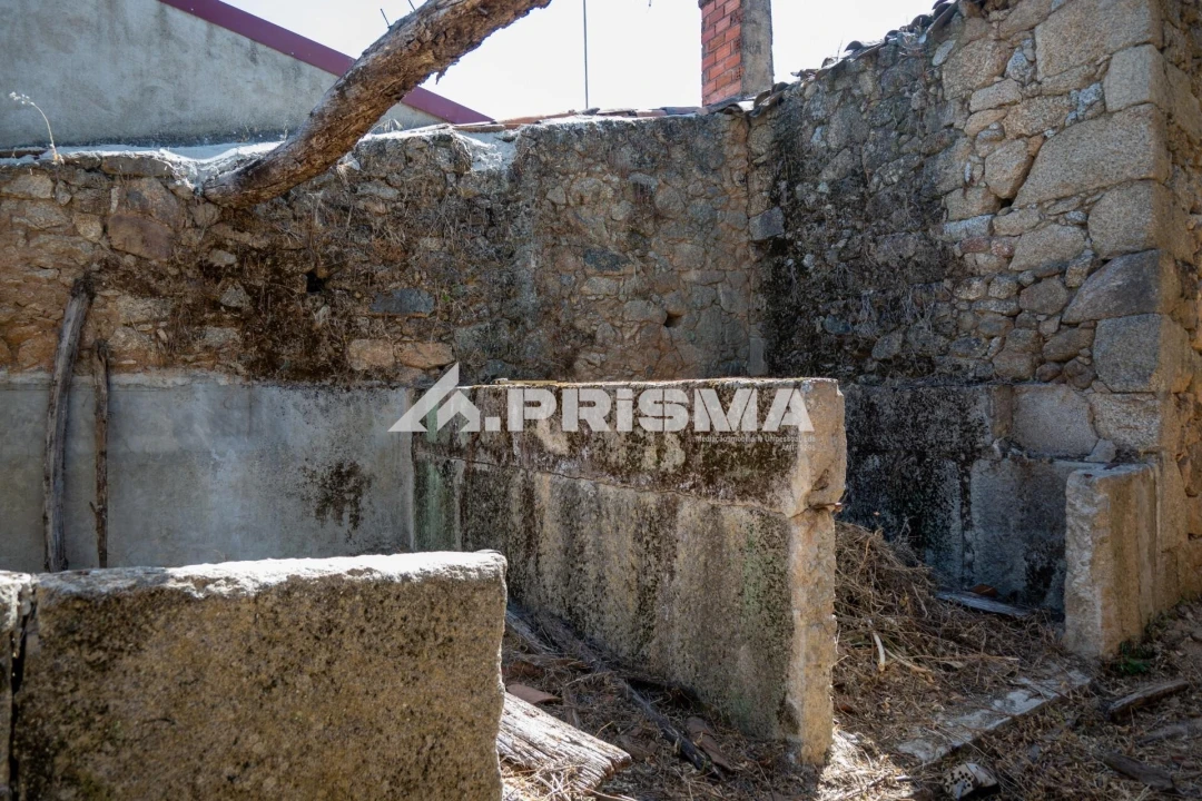 Moradia T5 para Venda em Escalos de Cima e Lousa Foto 7