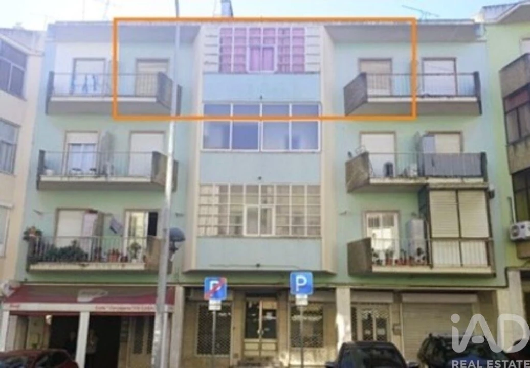 Apartamento T2 para Venda em Alfragide Foto 1