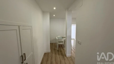 Apartamento T1 para Venda em São Vicente