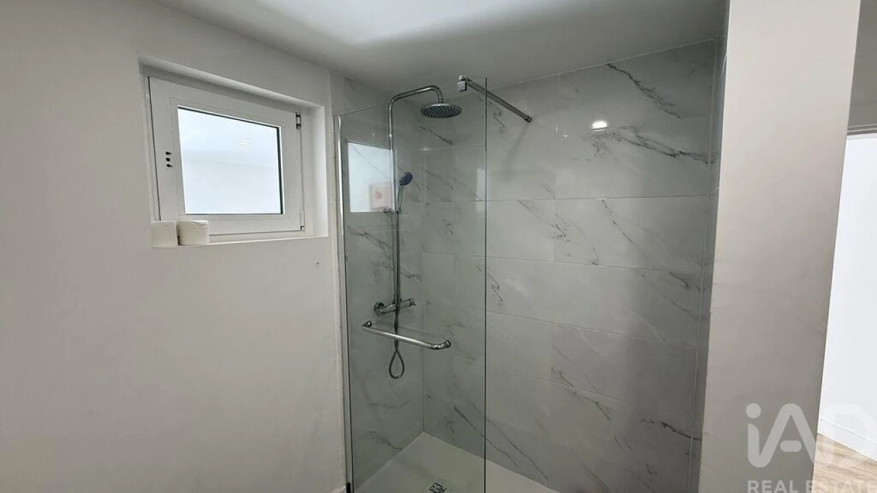 Apartamento T1 para Venda em São Vicente Foto 19