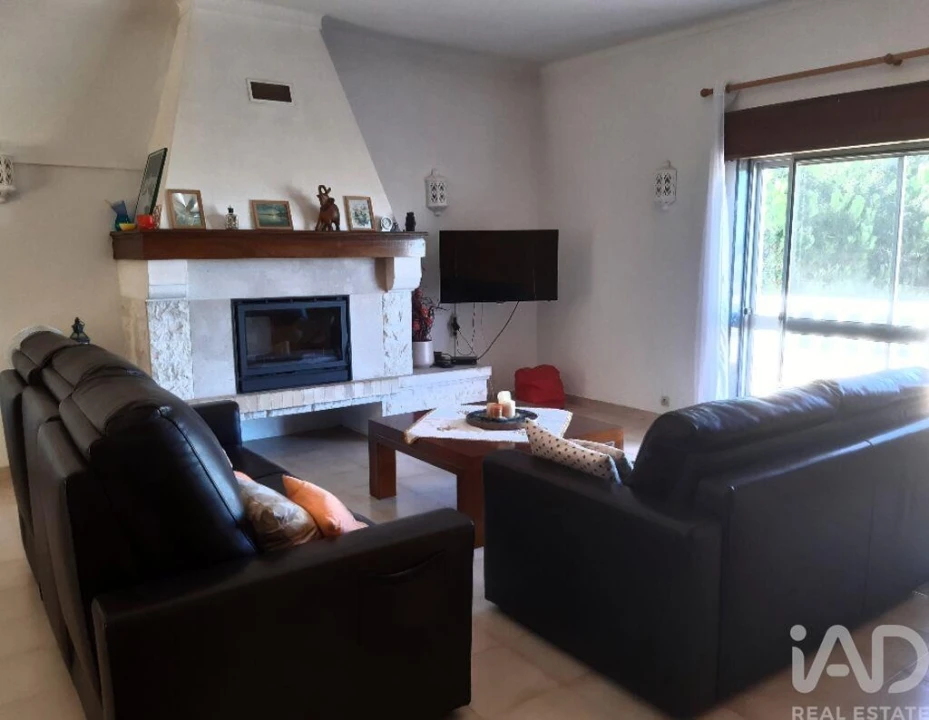 Moradia T6 para Venda em Guia Foto 12