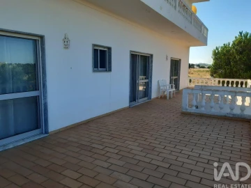 Moradia T6 para Venda em Guia