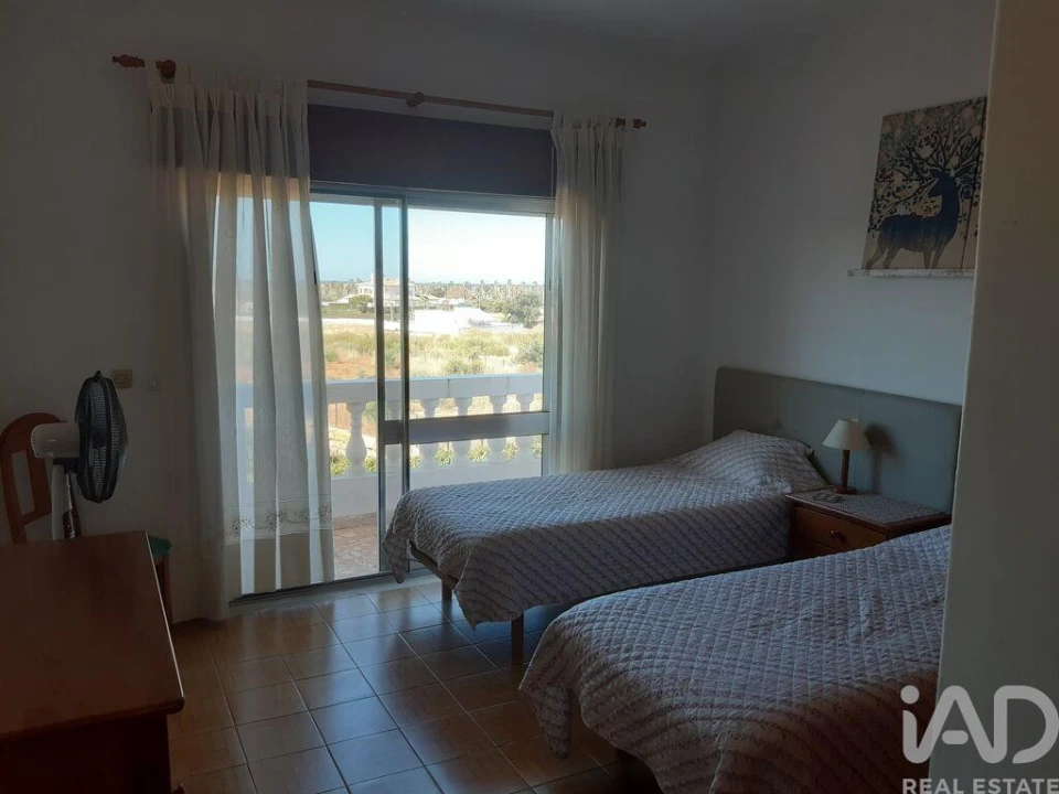 Moradia T6 para Venda em Guia Foto 21