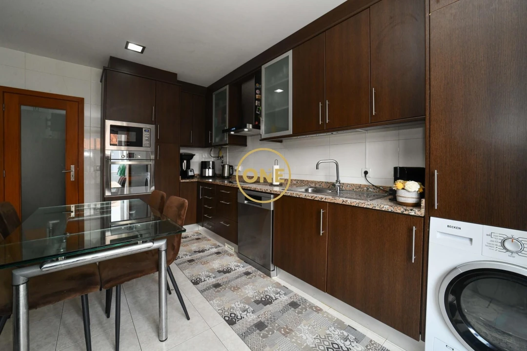 Apartamento T2 para Venda em Retorta e Tougues Foto 21