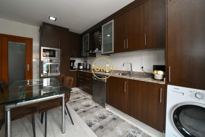 Apartamento T2 para Venda em Retorta e Tougues