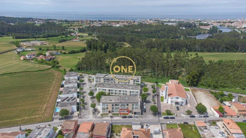 Apartamento T2 para Venda em Retorta e Tougues