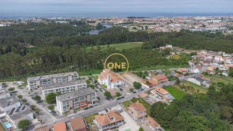 Apartamento T2 para Venda em Retorta e Tougues