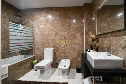 Apartamento T2 para Venda em Retorta e Tougues