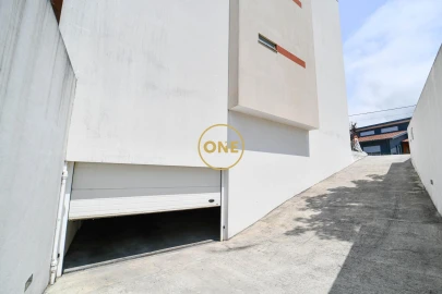 Apartamento T2 para Venda em Retorta e Tougues
