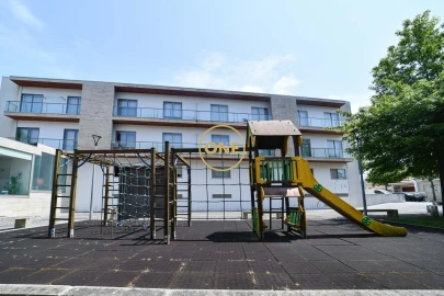 Apartamento T2 para Venda em Retorta e Tougues